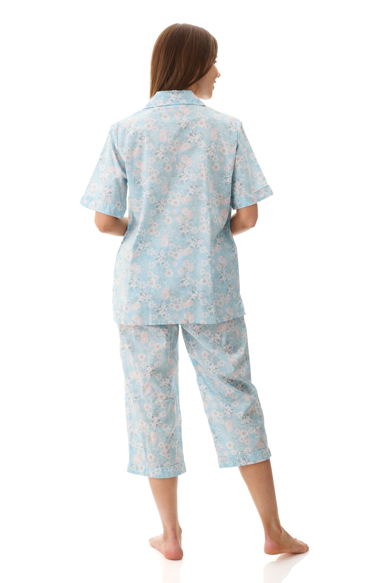 Back view of Givoni Cora Capri Pyjama in cotton, highlighting relaxed fit and smooth back finish of top and pants.