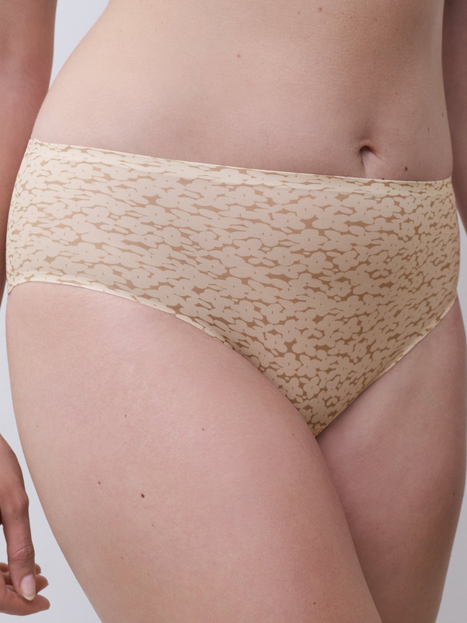 Chantelle SoftStretch Norah Nude Floral print full brief high waist 