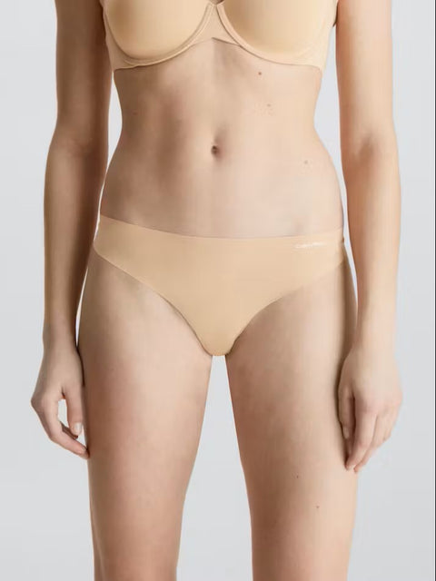 Invisibles Thong Light Caramel