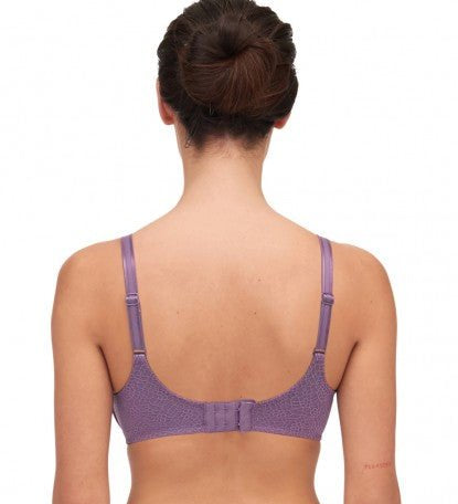 Back view of the C Magnifique Myrtille bra – wide, U-shaped band with fully adjustable straps for support and comfort