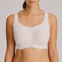 Prima Donna The Gym Sports Bra in Venus – front view showcasing scoop neckline and supportive fit.