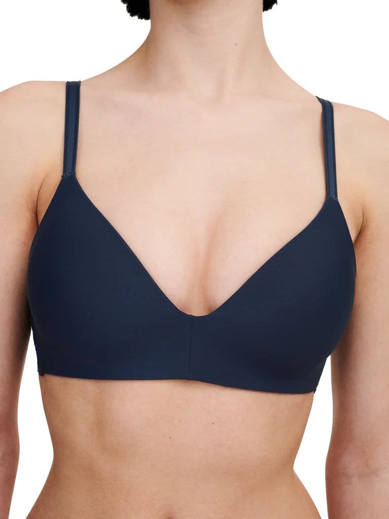 Close-up of the Pila Wirefree Bra by Passionata, showing structured cups and ultra-soft fabric in rich blue tone.