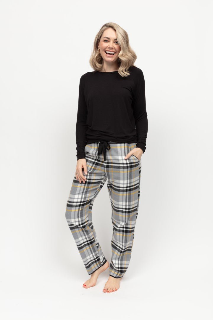 cosy women's flannelette pyjama set. womens brushed cotton pyjamas 