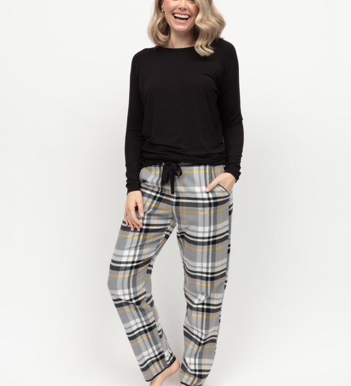 cosy women's flannelette pyjama set. womens brushed cotton pyjamas 