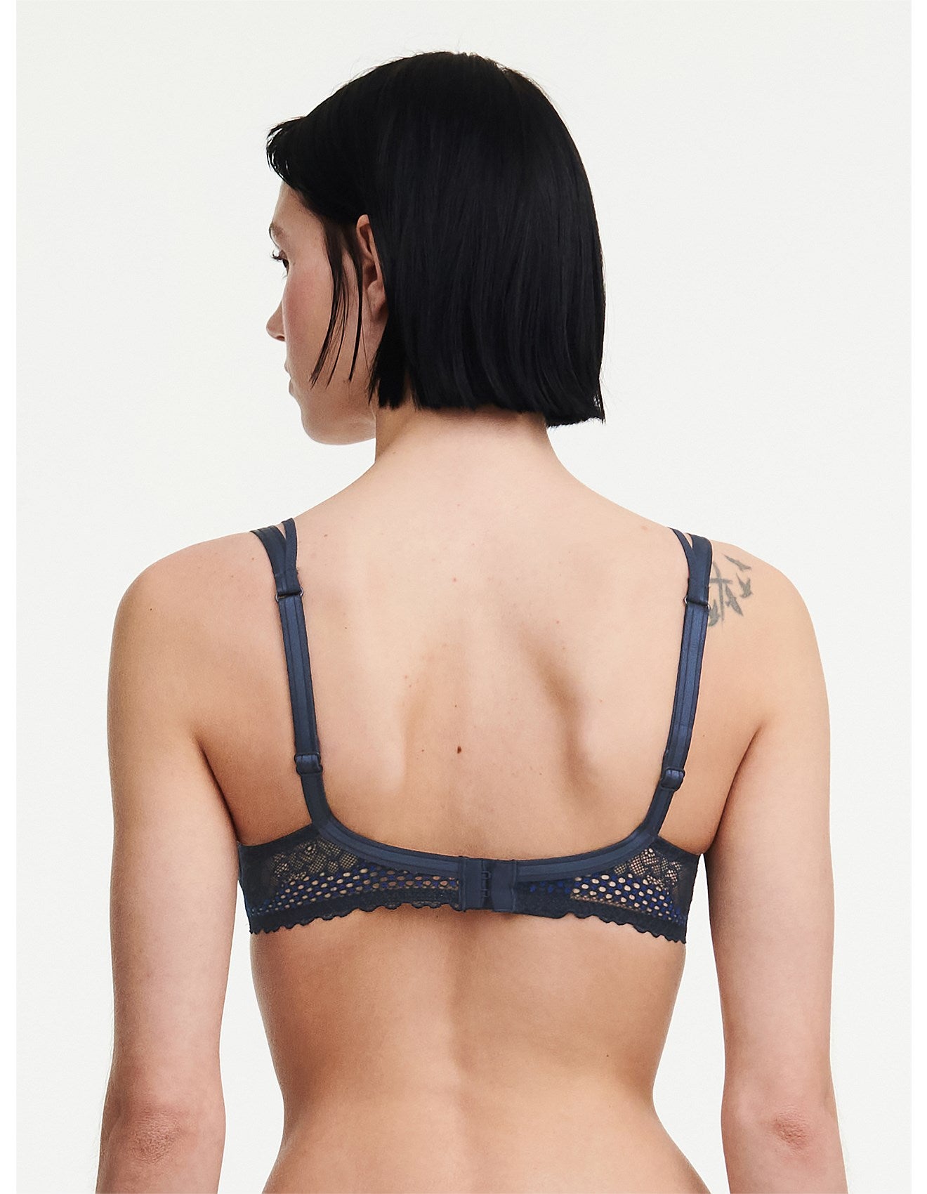 Back view of the Pila Spacer Bra featuring adjustable straps and a 4-position hook-and-eye closure for a custom fit.