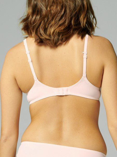Back view of Reve 3D Plunge Contour Bra Sakura Pink, highlighting adjustable straps and microfiber band