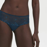 Front view of Simone Perele Delice Shorty Brief Prestige Blue – cheeky mid-rise lingerie in soft tulle and embroidery.