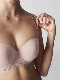 Front view of Simone Perele Delice Strapless Bra in Blush from The Foundation – microfibre finish with seamless cups and tulle embroidery