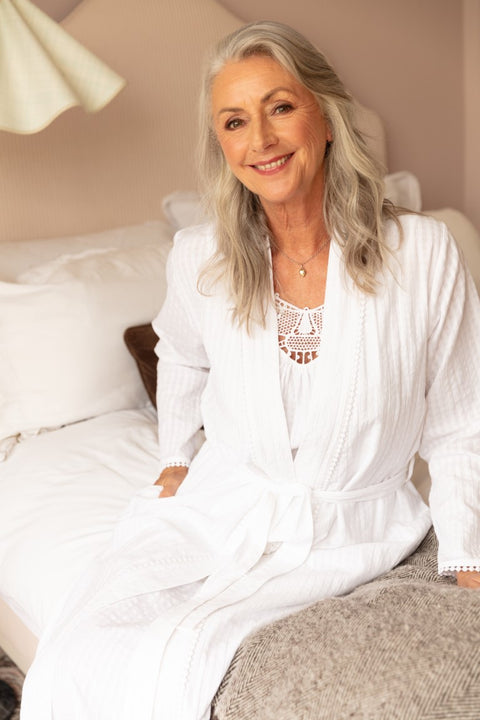 Tessa Cotton Seersucker Long Robe White