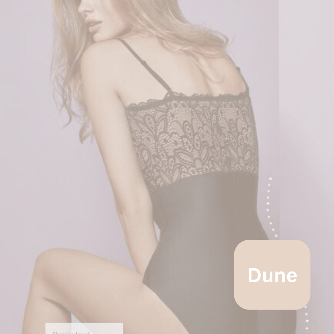 Side view of Janira Body Lace Perfect Curves Dune bodysuit, highlighting flexible lace top and clean-cut leg design for invisible wear.