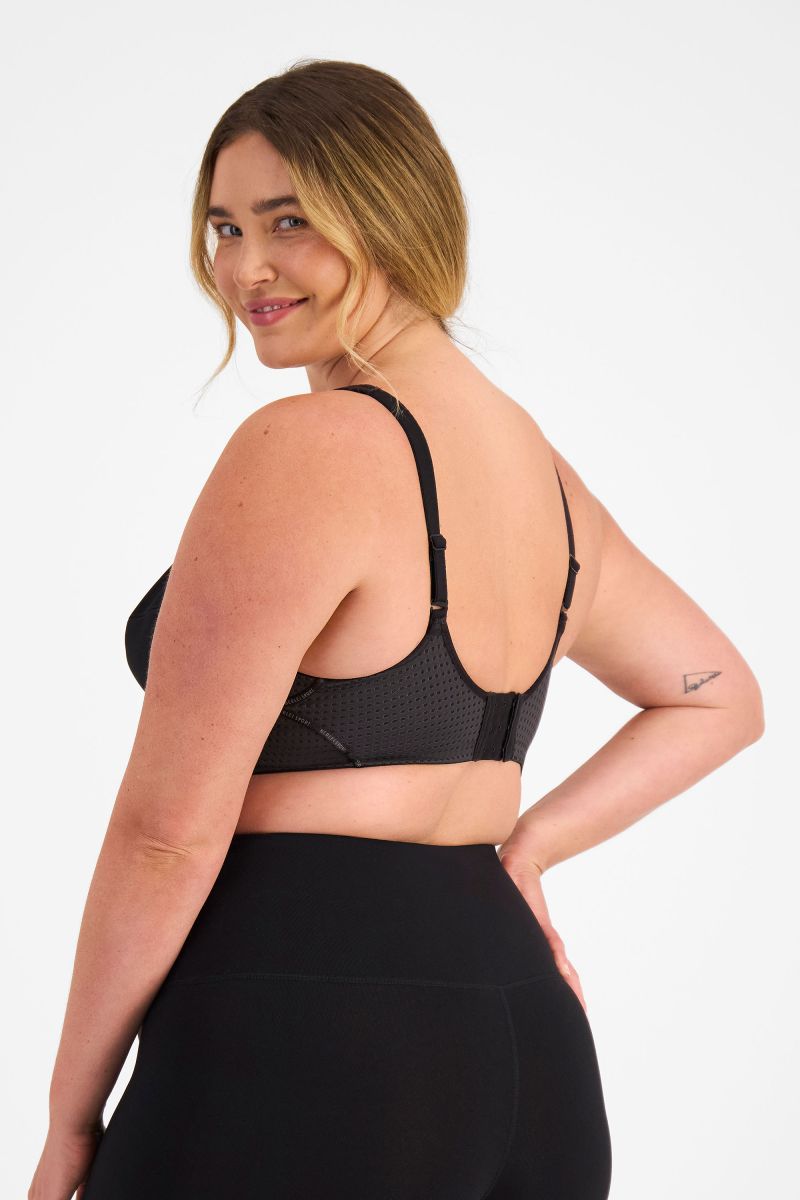 Berlei electrify mesh underwire sports bra for women in black YYN7 back view