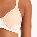 Berlei Electrify Mesh underwire sports bra in nude glow for women Style YYN7  for high impact sports slim body shape close up
