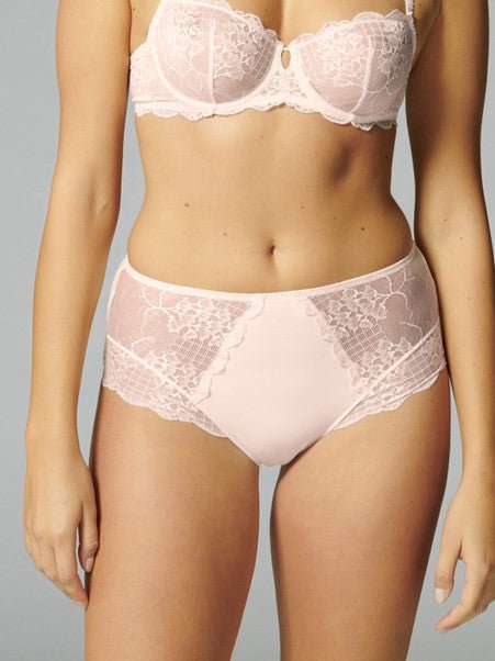 Front view of Reve Culotte Brief Sakura Pink, showcasing high-waisted lace detail and vintage-inspired design