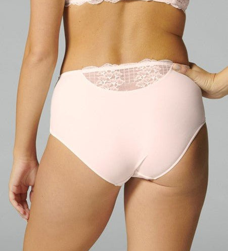Back view of Reve Culotte Brief Sakura Pink, highlighting opaque knitted fabric and scalloped lace trim