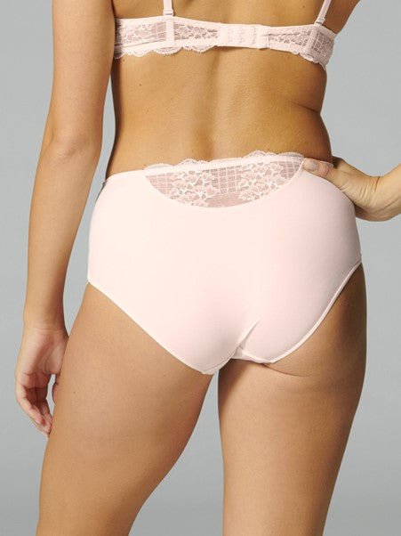 Back view of Reve Culotte Brief Sakura Pink, highlighting opaque knitted fabric and scalloped lace trim