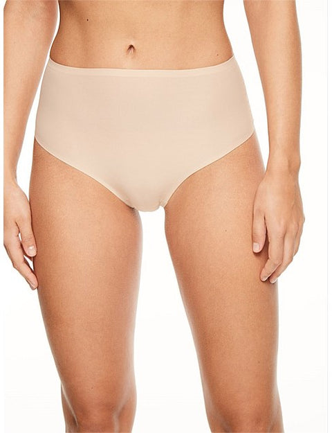 Soft Stretch Hi Waist Thong Nude