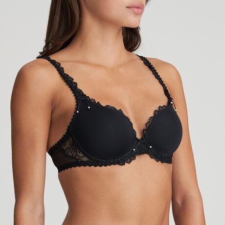 Side view of the intricate lace embroidery along the upper cup of the Marie Jo Jane bra, highlighting premium craftsmanship.