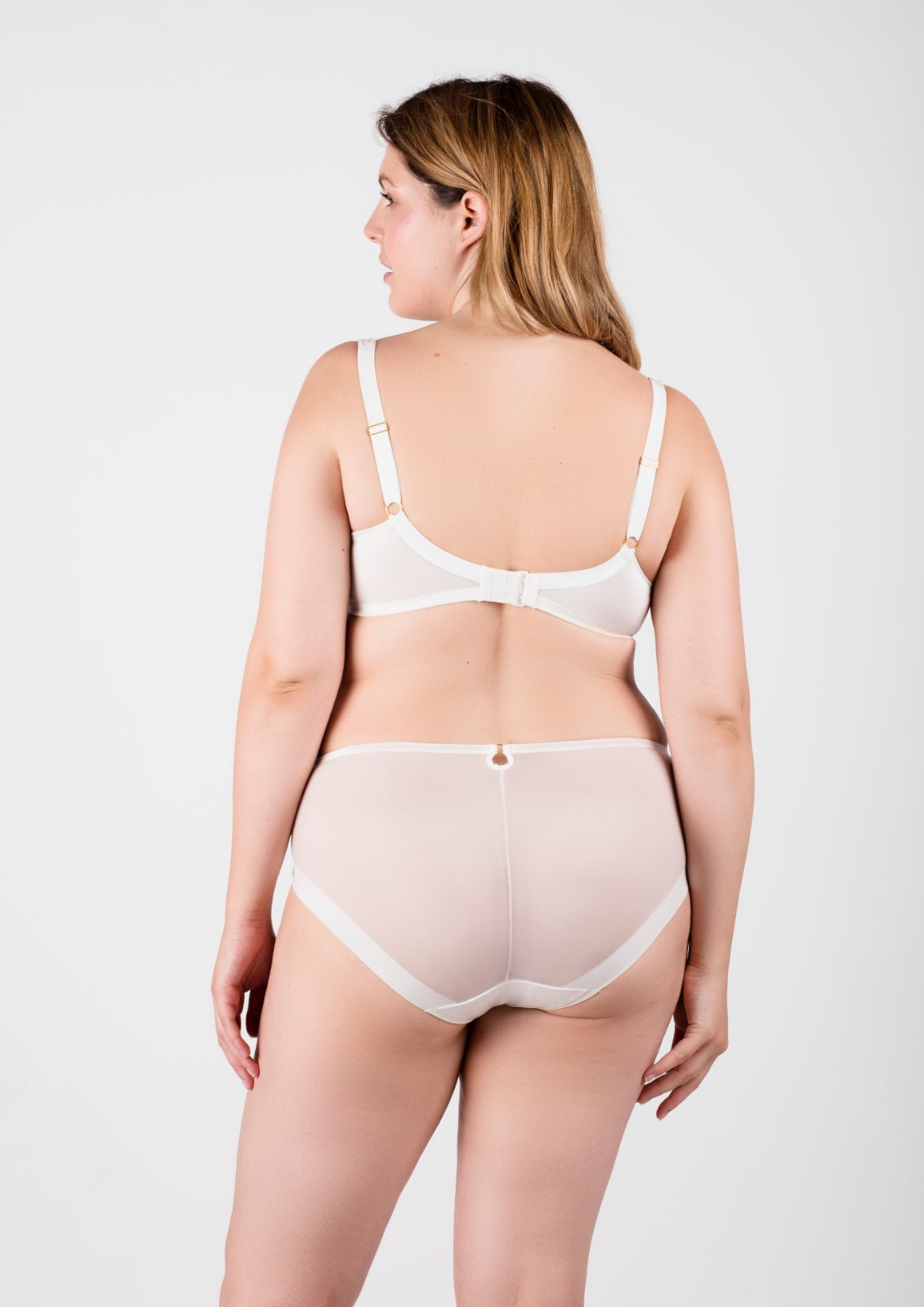 back view of Model wearing Perla Midi Brief Ivory – high waist lingerie with seamless back – The Foundation