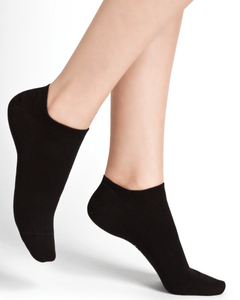 Model wearing Duo Mini Sox Twin Pack Cotton Noir by Bleuforet, available at The Foundation, featuring black low-cut no-show sport socks for women.