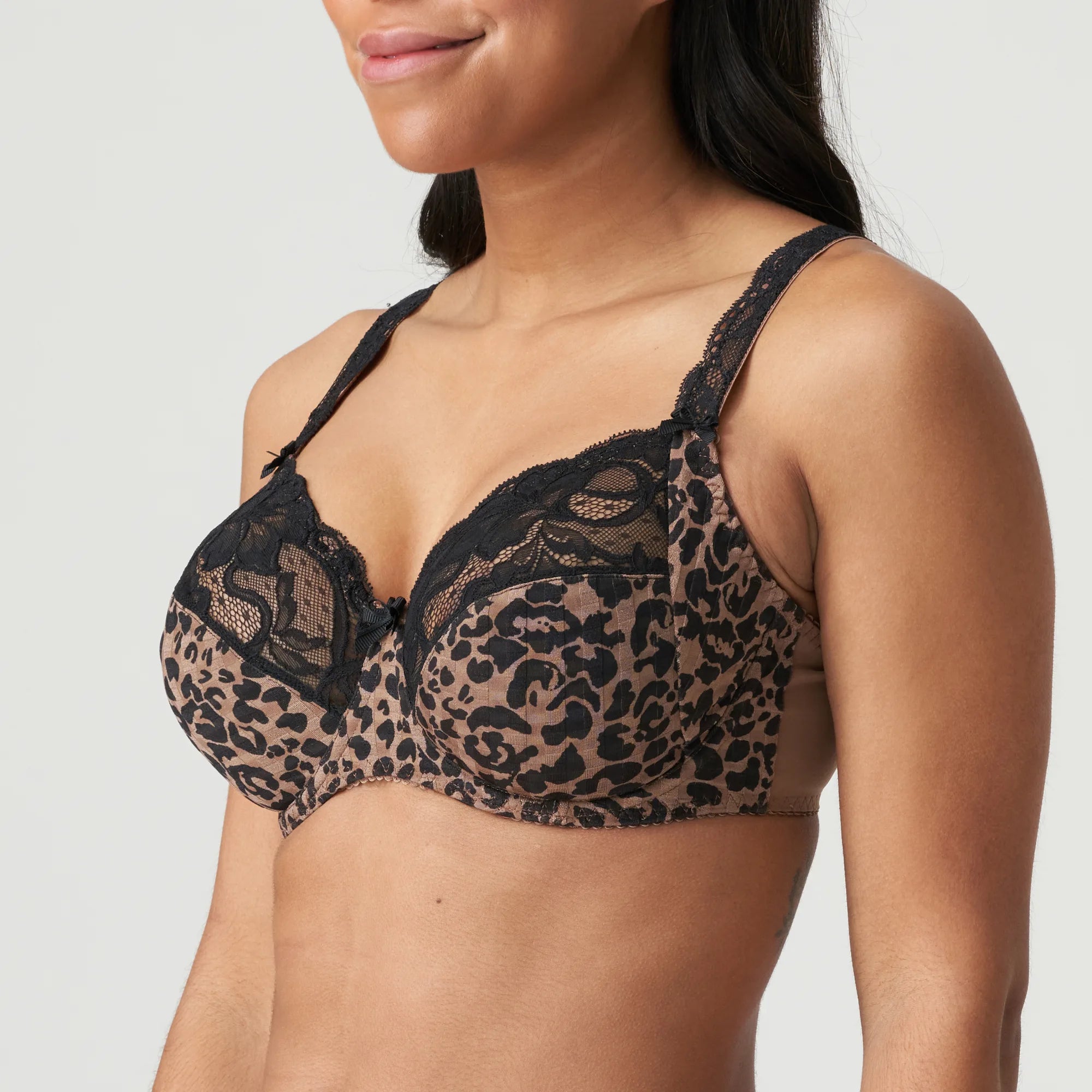 side view of lace detailing on Madison Full Cup Bra Bronze—The Foundation
